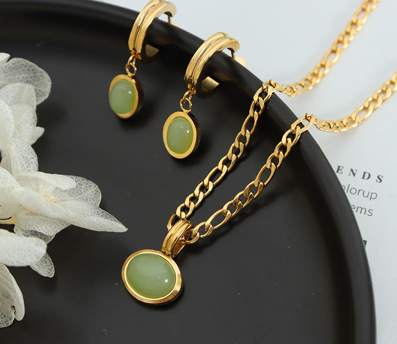 18K gold noble and light luxury gem-set