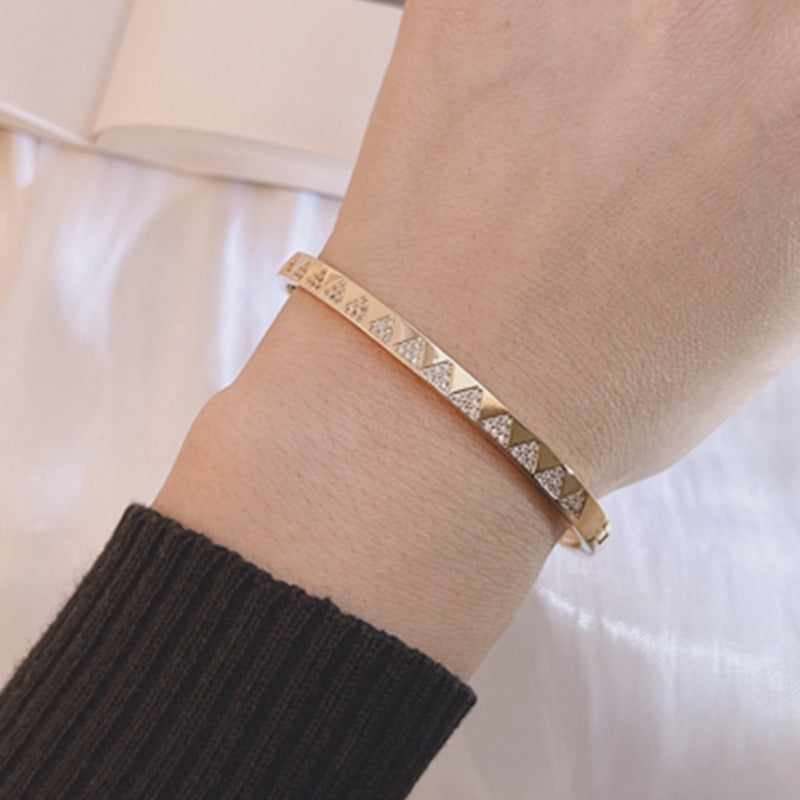 Gold Heart Bracelet