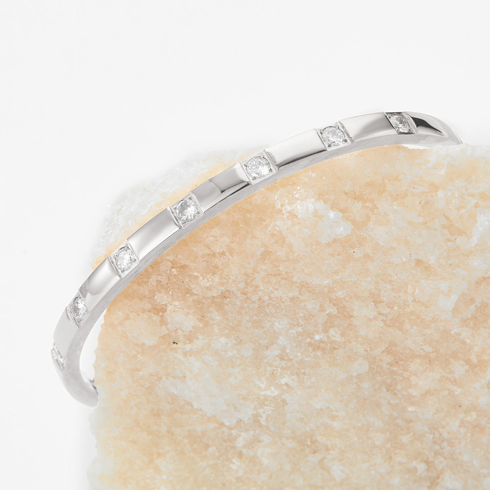 18K Gold Design Bracelet