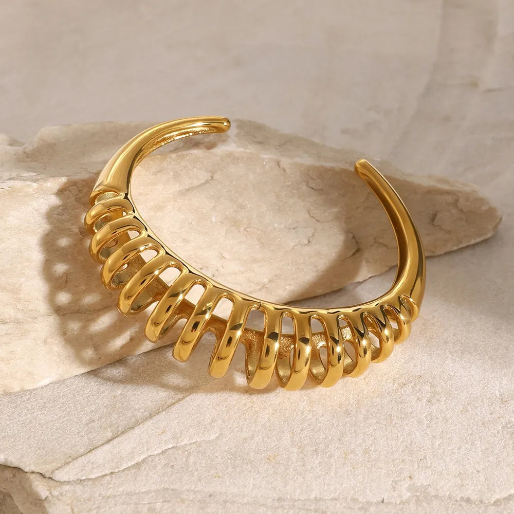 18K Gold Cutout Bracelet