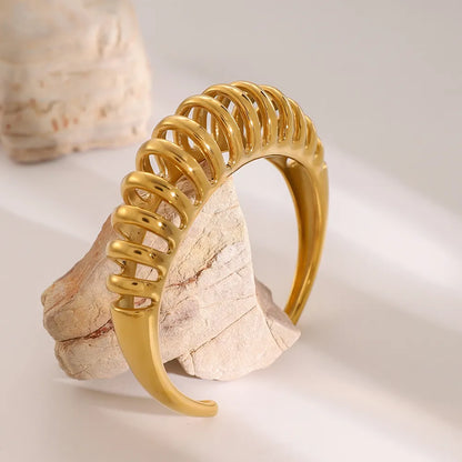 18K Gold Cutout Bracelet