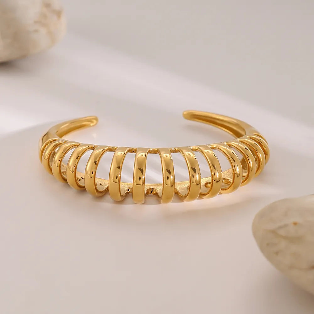 18K Gold Cutout Bracelet