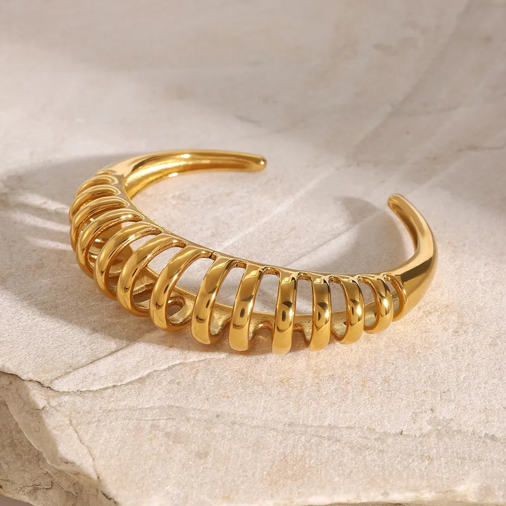 18K Gold Cutout Bracelet