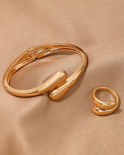 Smooth Gold Two-piece Ring and Bracelet Set