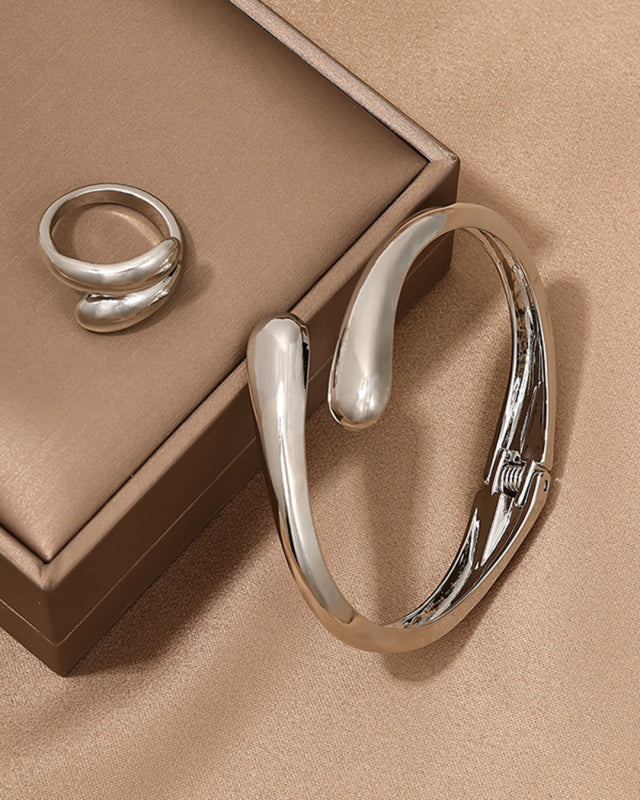 Smooth Gold Two-piece Ring and Bracelet Set