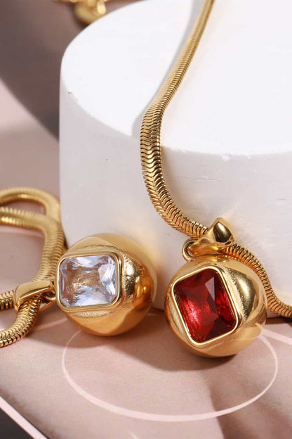 18K Gold Square Shape Necklace