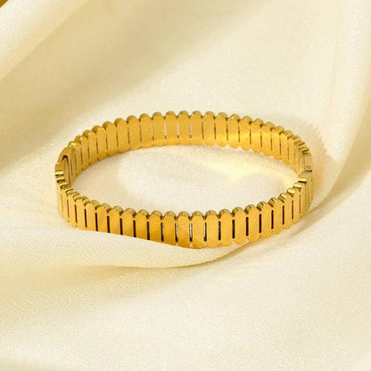 Belt Style Bangle