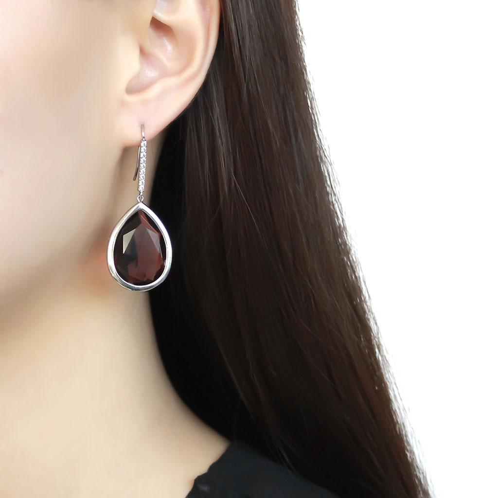 Dangling Oval Earrings in Amethyst